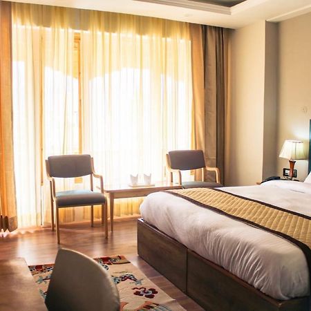 Kanishka Hotel Ladakh By Lexstays Leh Ngoại thất bức ảnh