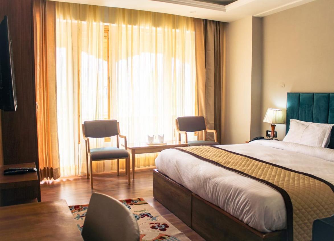 Kanishka Hotel Ladakh By Lexstays Leh Ngoại thất bức ảnh